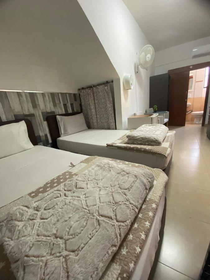 Marina'S Rooms Xrisopolitissa ลาร์นาคา ภายนอก รูปภาพ