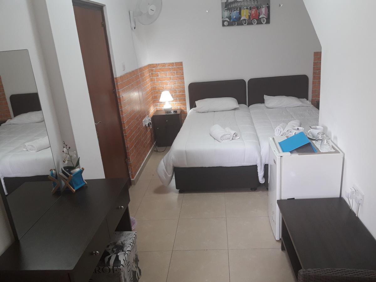 Marina'S Rooms Xrisopolitissa ลาร์นาคา ภายนอก รูปภาพ